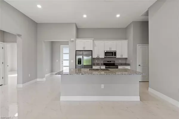 Lehigh Acres, FL 33974,524 Kingsbury LN