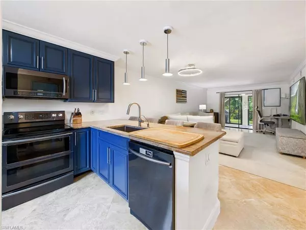 Bonita Springs, FL 34135,9821 Alabama ST #2