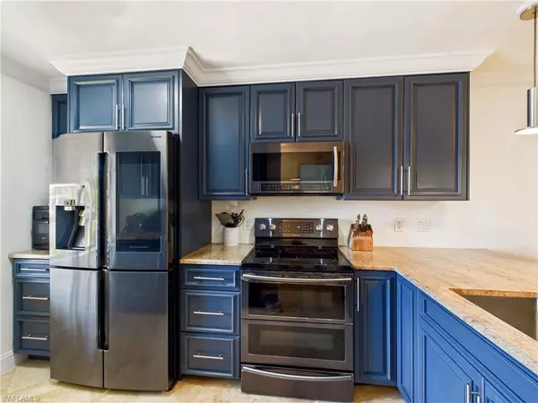 Bonita Springs, FL 34135,9821 Alabama ST #2