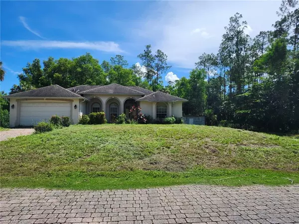 620 3rd ST SW, Naples, FL 34117