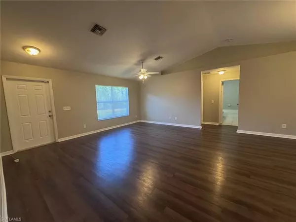 Lehigh Acres, FL 33972,704 W 17th ST