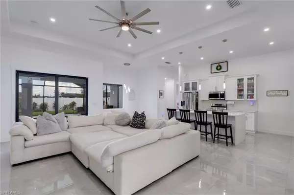 Cape Coral, FL 33909,307 NE 6th TER