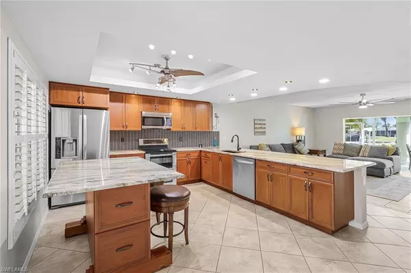 Cape Coral, FL 33904,1614 Beach PKWY #102