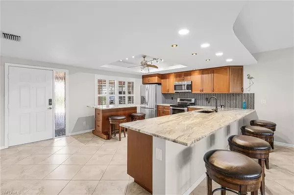 Cape Coral, FL 33904,1614 Beach PKWY #102