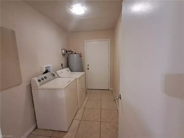 Fort Myers, FL 33916,1837 S Markley CT