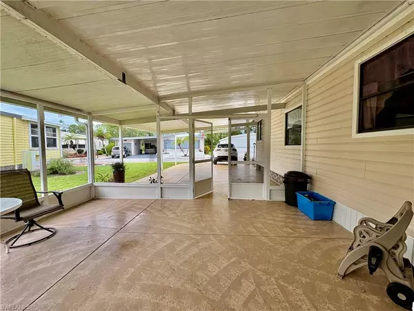 North Fort Myers, FL 33903,448 Snead DR