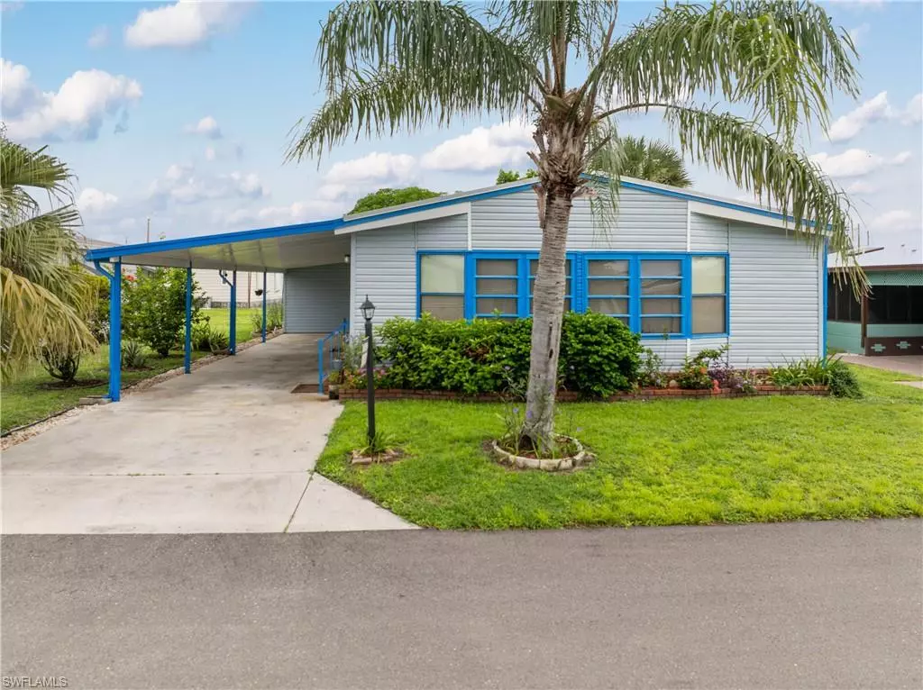 North Fort Myers, FL 33903,9266 Desoto DR