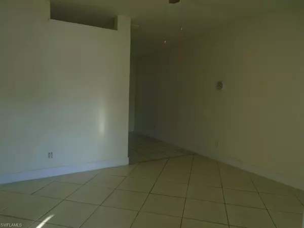 Cape Coral, FL 33904,4926 York ST