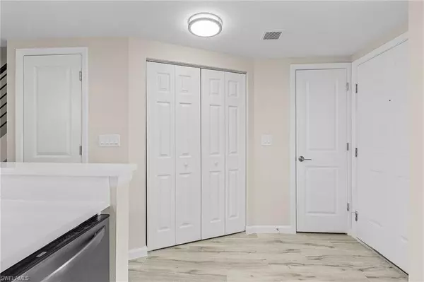 Fort Myers Beach, FL 33931,18034 San Carlos BLVD #101