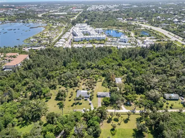 Fort Myers, FL 33907,7086 Maida LN