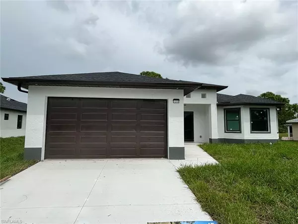 1233 AUGUSTA ST E, Lehigh Acres, FL 33974