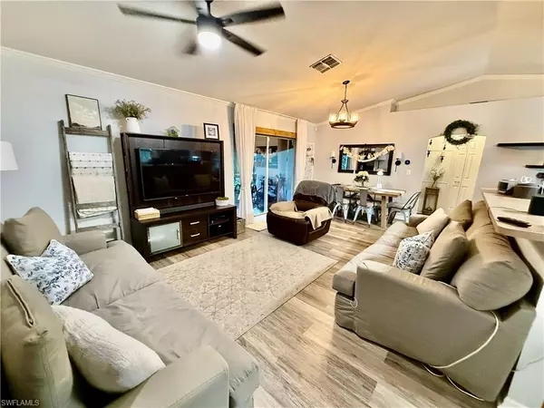 Lehigh Acres, FL 33974,802 Kingsbury CT