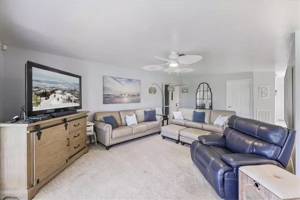 North Fort Myers, FL 33903,4728 Orange Grove BLVD #8