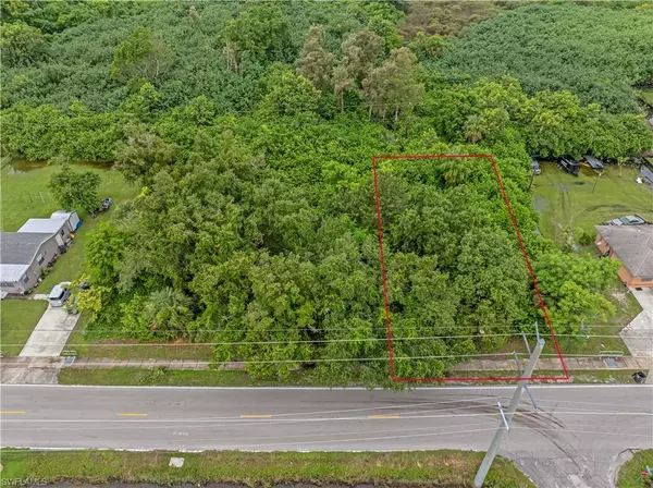 2682 Ford ST, Fort Myers, FL 33916