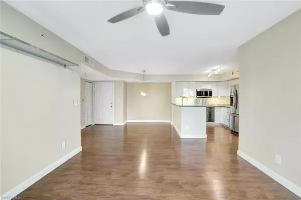 Naples, FL 34104,1280 Wildwood Lakes BLVD #104