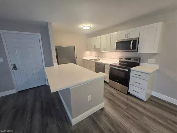 Fort Myers, FL 33908,17424 Birchwood LN #4