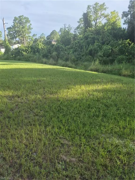 Lehigh Acres, FL 33973,4935 Leonard BLVD S