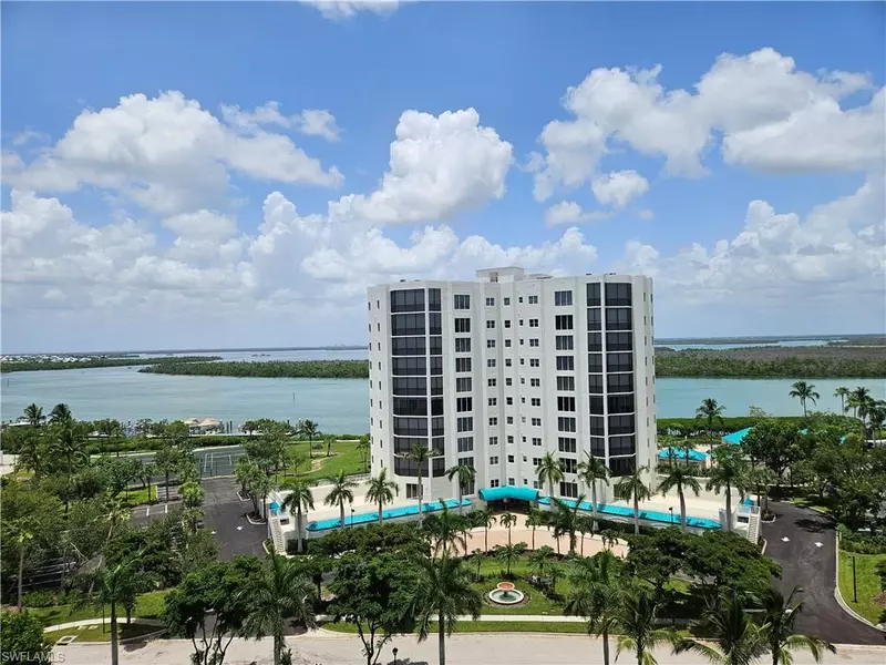 4183 Bay Beach LN #313, Fort Myers Beach, FL 33931