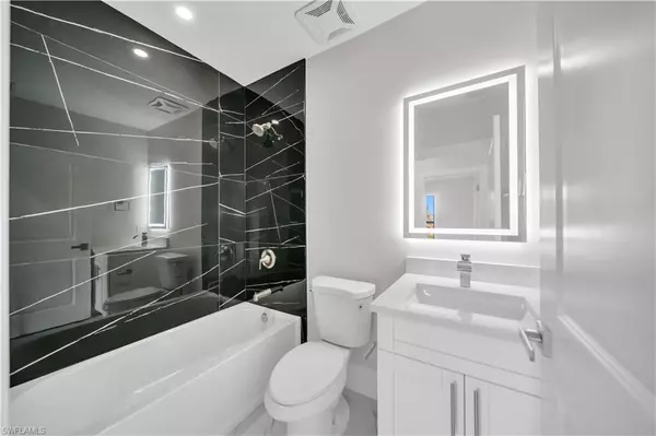 457 Woodman DR, Lehigh Acres, FL 33972