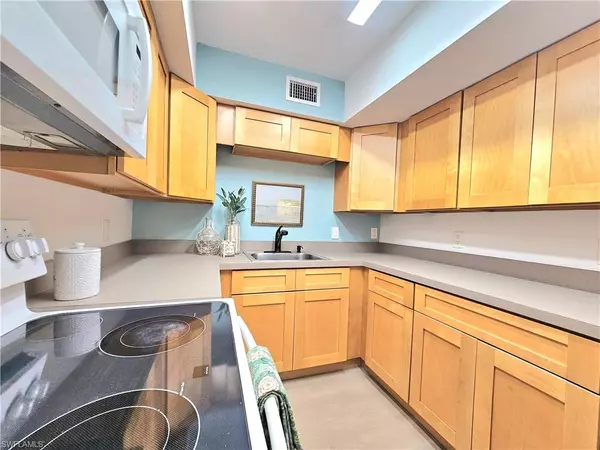 Port Charlotte, FL 33952,21267 Gertrude AVE #114