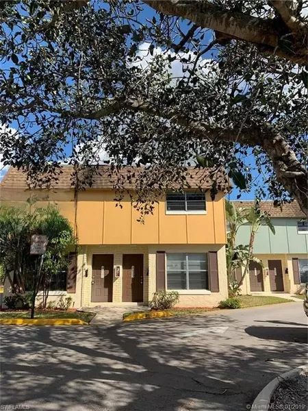 4625 NW 9th DR, Plantation, FL 33317