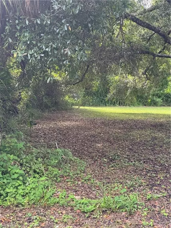 Clewiston, FL 33440,387 Montura AVE