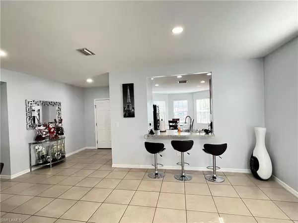 Cape Coral, FL 33914,701 SW 25TH TER