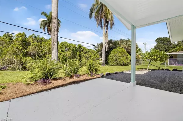 North Fort Myers, FL 33917,21 E Mariana AVE
