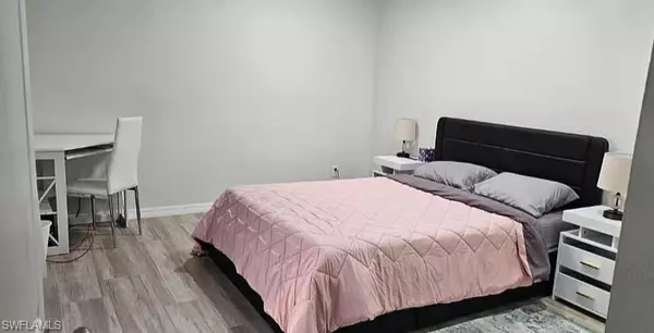 Fort Myers, FL 33907,5542 Malt DR #2