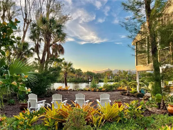 Sanibel, FL 33957,1390 Middle Gulf DR #E