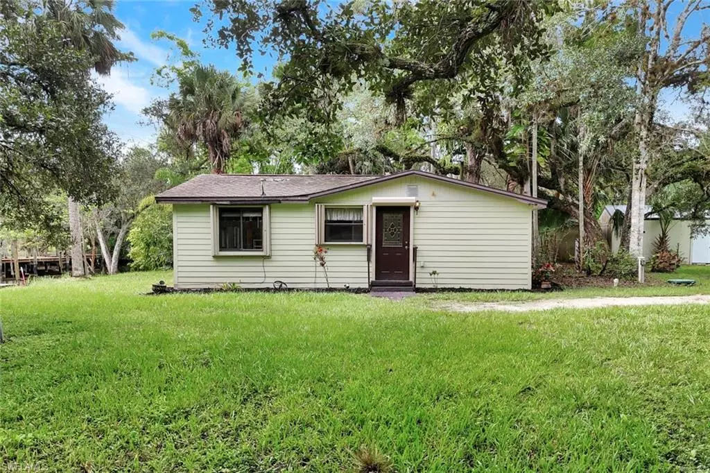 Alva, FL 33920,18200 Elmwood DR