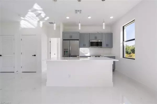 Lehigh Acres, FL 33971,3405 73rd ST W
