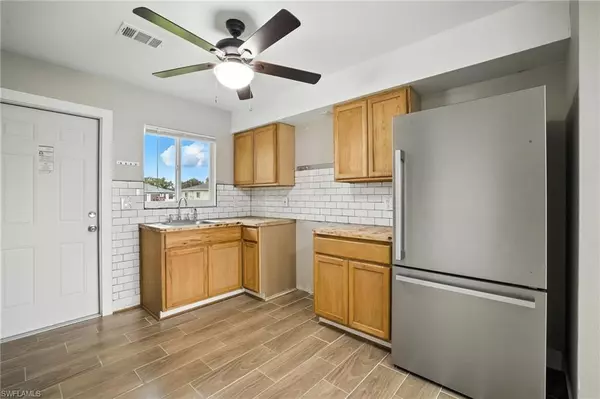 Lehigh Acres, FL 33973,125/127 Gordon AVE S