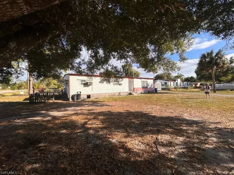 8281 Sevigny DR, North Fort Myers, FL 33917