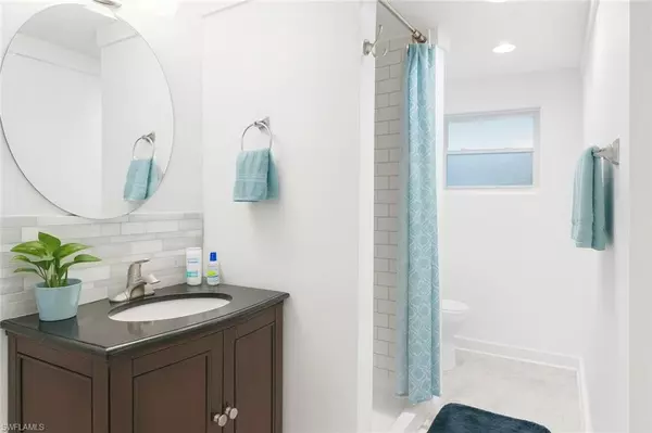 Gibsonton, FL 33534,6901 Michigan AVE