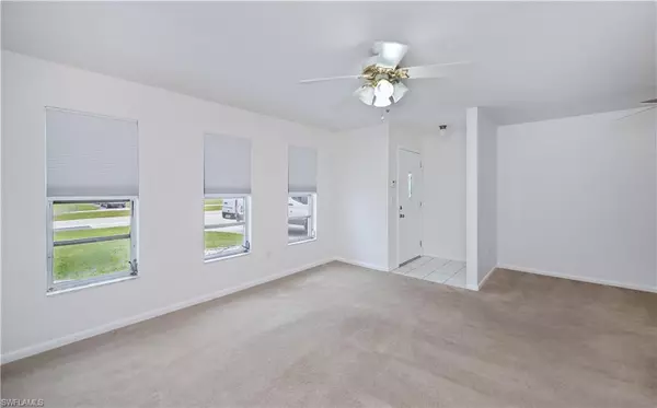 Cape Coral, FL 33990,941/939 SE 24th AVE