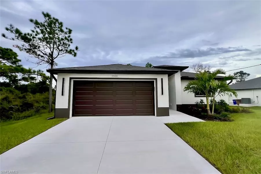 3208 66th ST W, Lehigh Acres, FL 33971