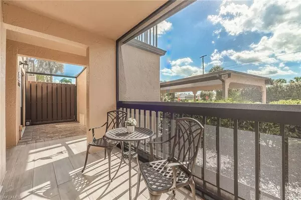 North Fort Myers, FL 33917,15444 Admiralty CIR #4