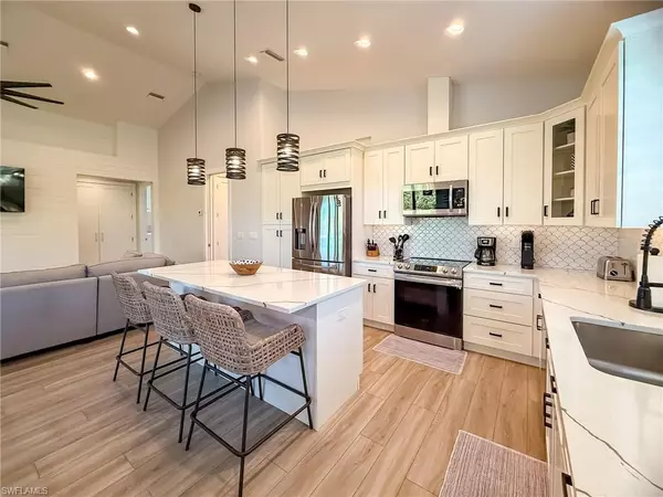 Upper Captiva, FL 33924,4441 Harbor Bend DR