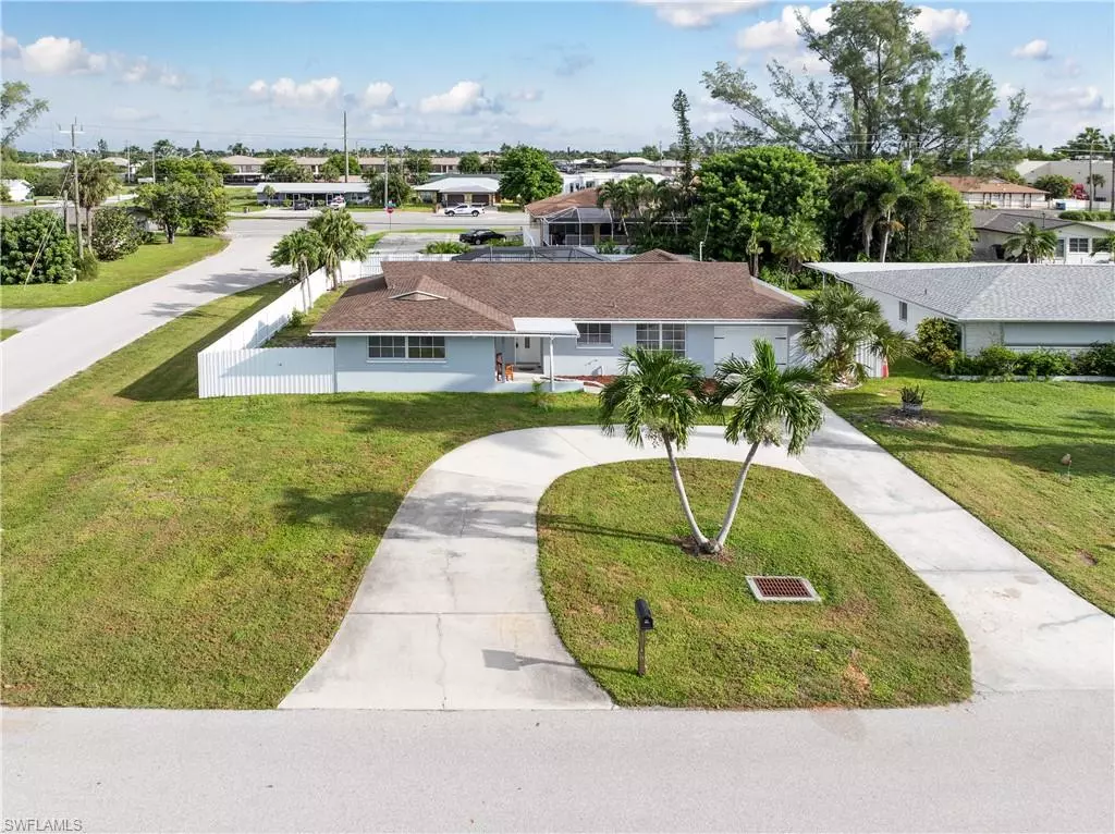 Cape Coral, FL 33914,163 SW 48th TER