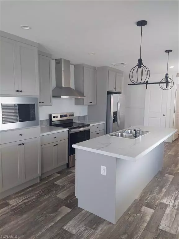 Fort Myers, FL 33908,44 Dogwood WAY