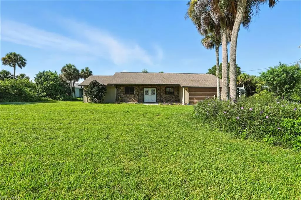 Labelle, FL 33935,5006 Pike LN