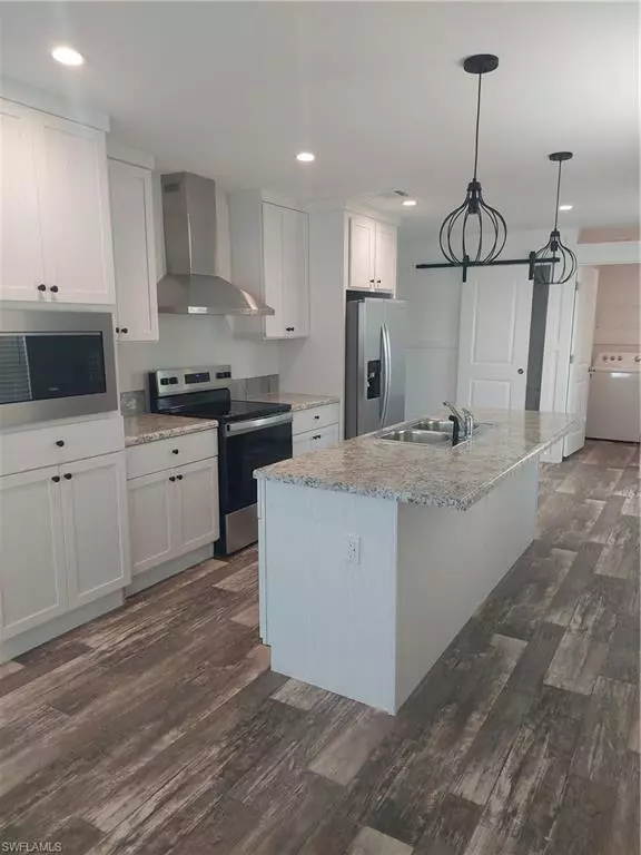 Fort Myers, FL 33908,63 Poplar PL