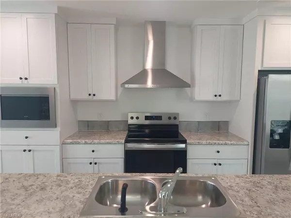 Fort Myers, FL 33908,63 Poplar PL