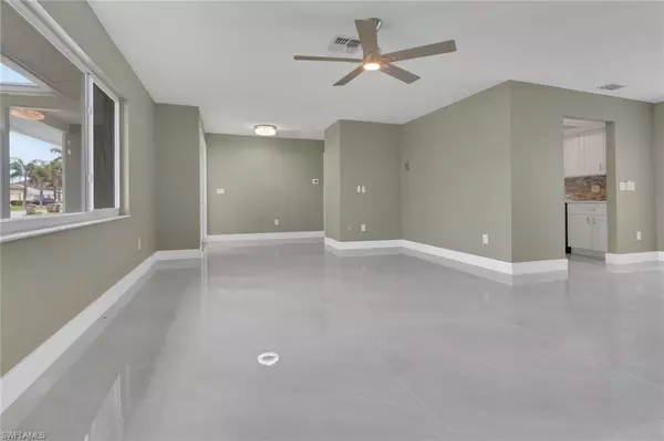 Cape Coral, FL 33914,1004 SW 51st TER