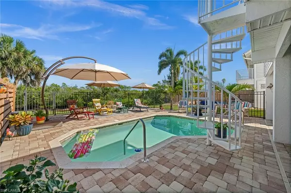 Fort Myers Beach, FL 33931,12170 Siesta DR