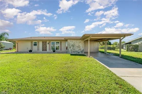 Port Charlotte, FL 33952,2368 Starlite LN