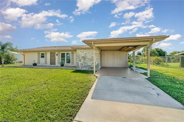 Port Charlotte, FL 33952,2368 Starlite LN