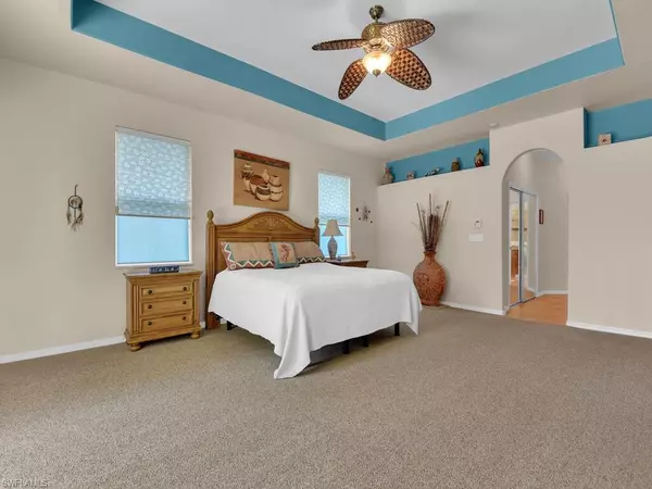 Cape Coral, FL 33993,2922 NW 19th ST