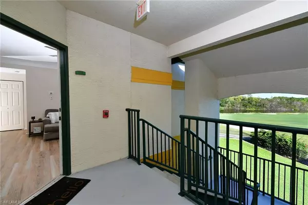 Fort Myers, FL 33913,11480 Villa Grand #118